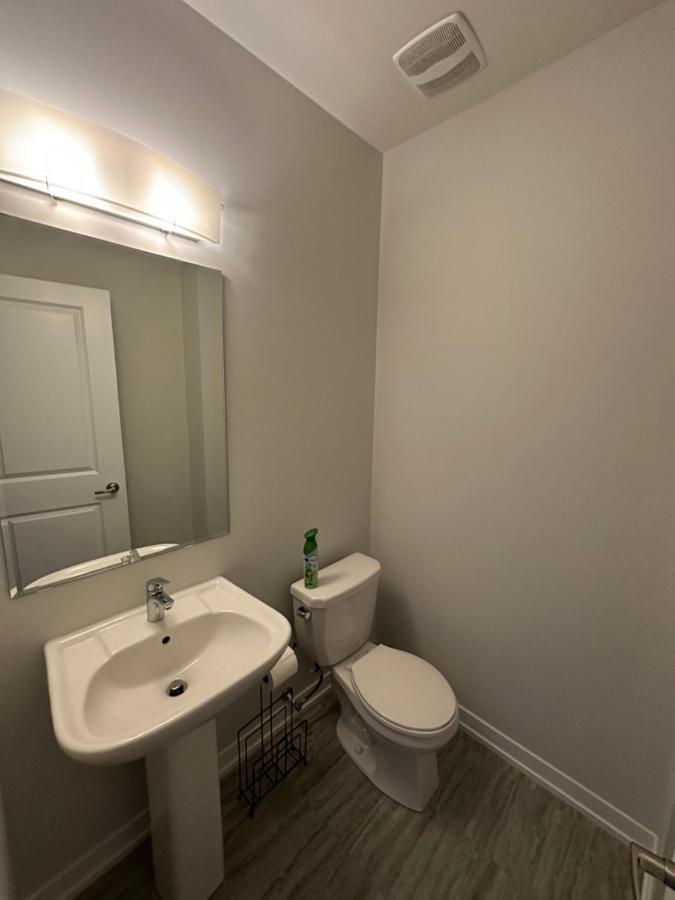 Modern Townhouse, Vaughan, Ontario, Canada المظهر الخارجي الصورة