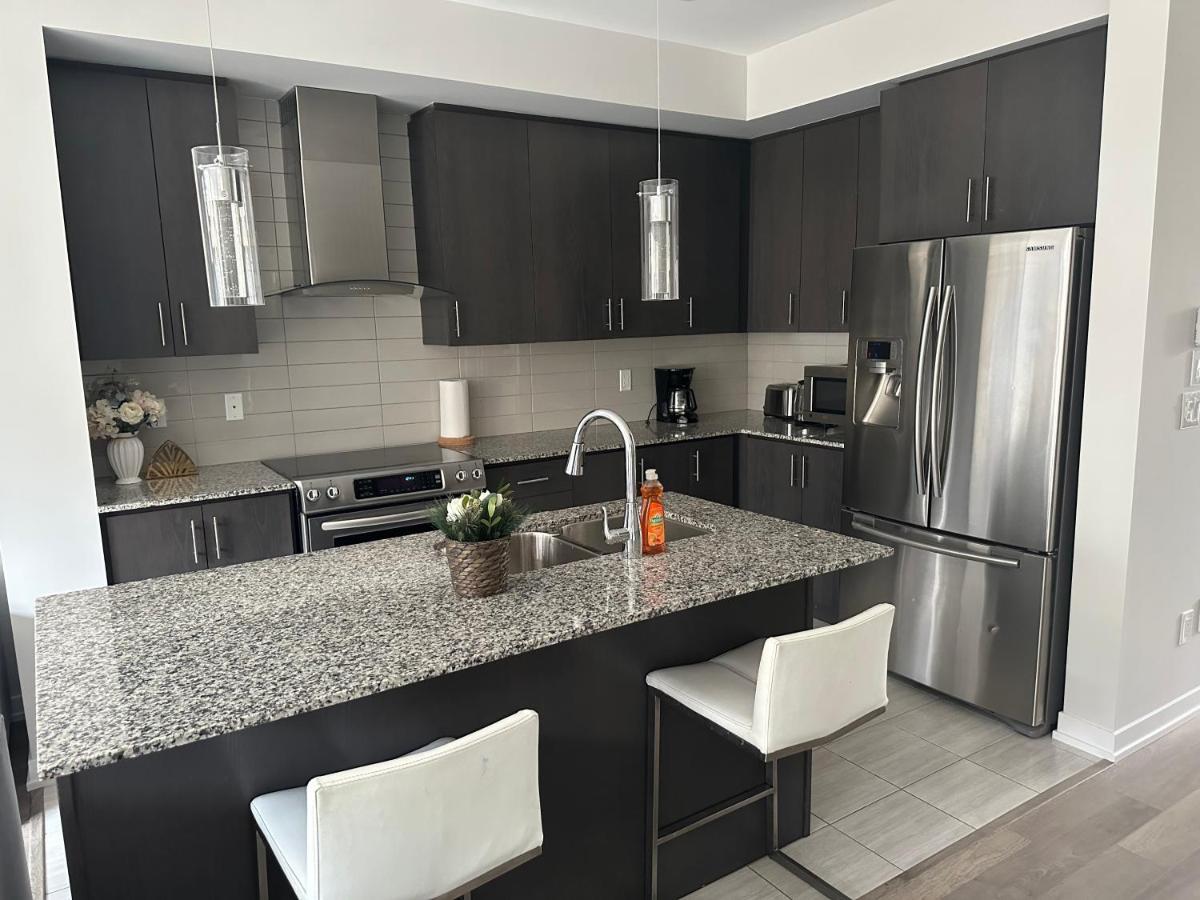 Modern Townhouse, Vaughan, Ontario, Canada المظهر الخارجي الصورة